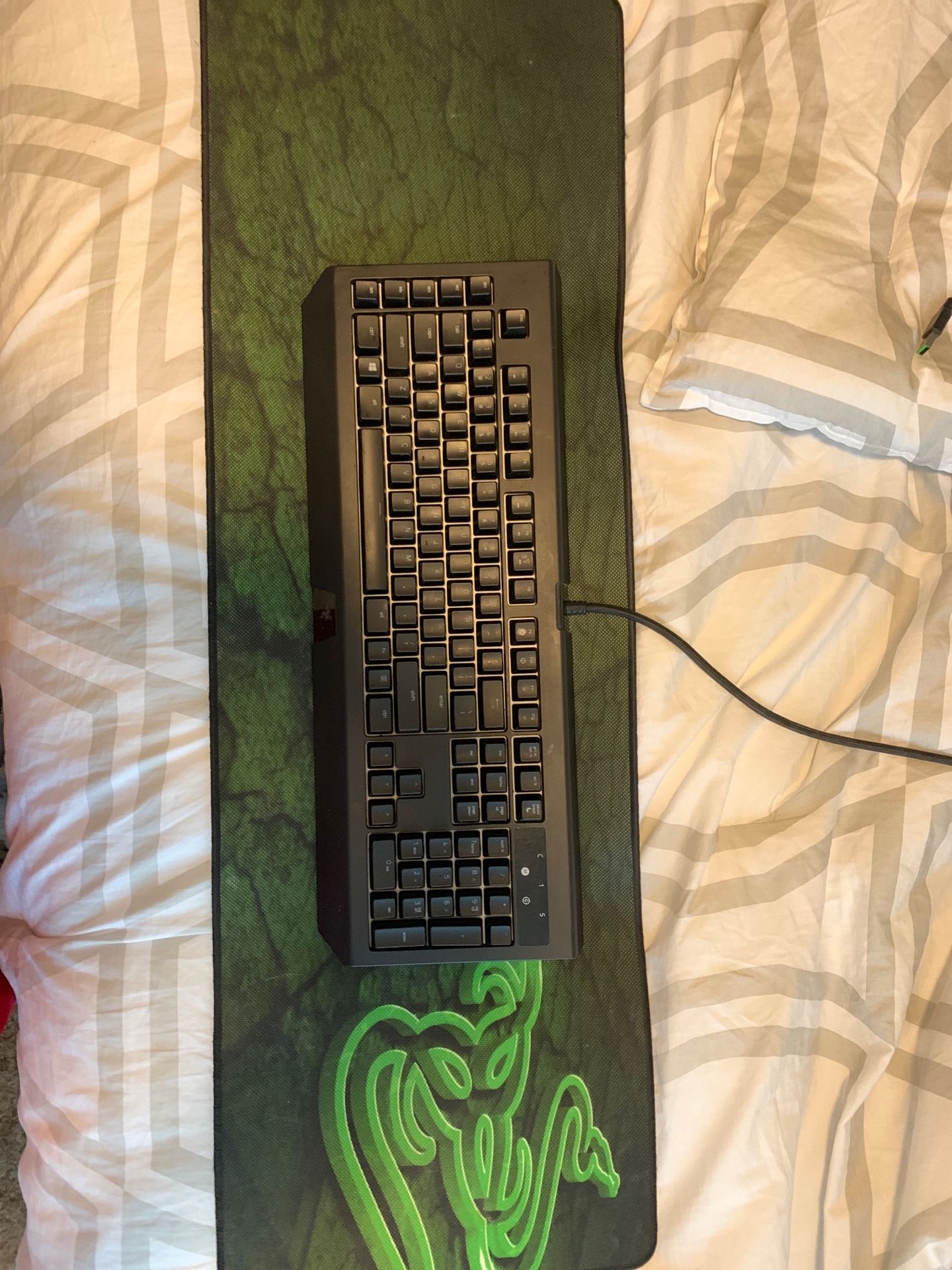 Razer Blackwidow Chroma v2 with Razer Goliathus Extended Mouse Mat