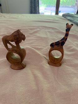 Authentic African animals and napkins rings
