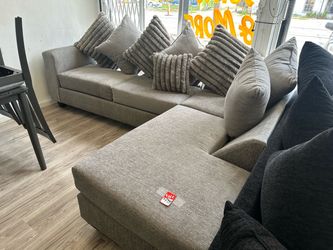 🔥 PRE-ORDER / ORDER GATHERING! 🔥 New Modern Sectional only $750
