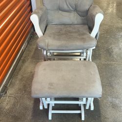 Comfortable Rocking Chair