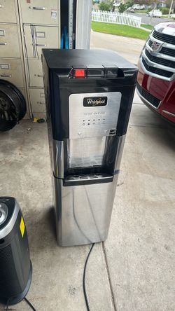 Dispensador de agua fría y caliente