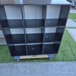 36" Width X 12" Depth X 36" Height// 9 Cube Storage Organizer In Good Condition 