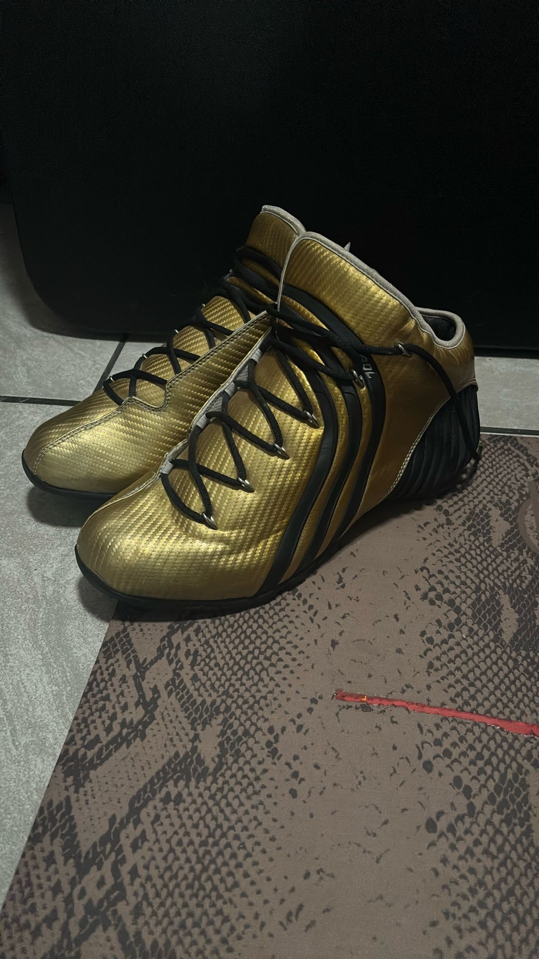 Adidas Game Day Basketball Shoes 11/2 Size 