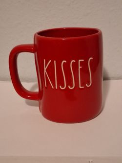 Rae Dunn Kisses Mug