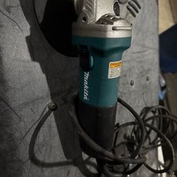 Makita grinder