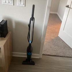 Compact Vacuum Cleaner