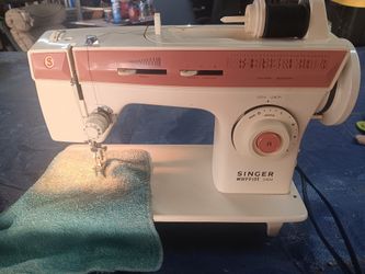 Vintage Singer Merritt 2404 Sewing Machine