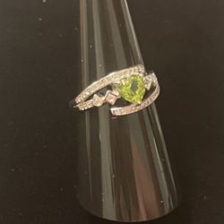 A Sparkling Symbol of Love. Heart Shaped Peridot Ring With S925 Silver.