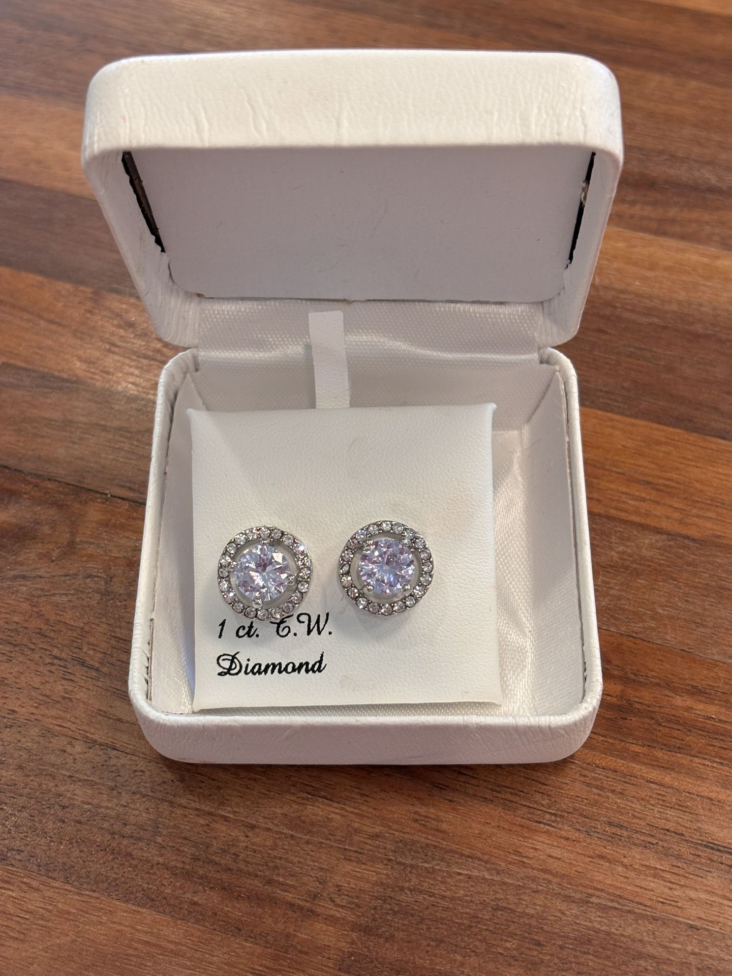 Brand New Gorgeous Halo Surround Silver Earrings. Perfect Christmas Gift!