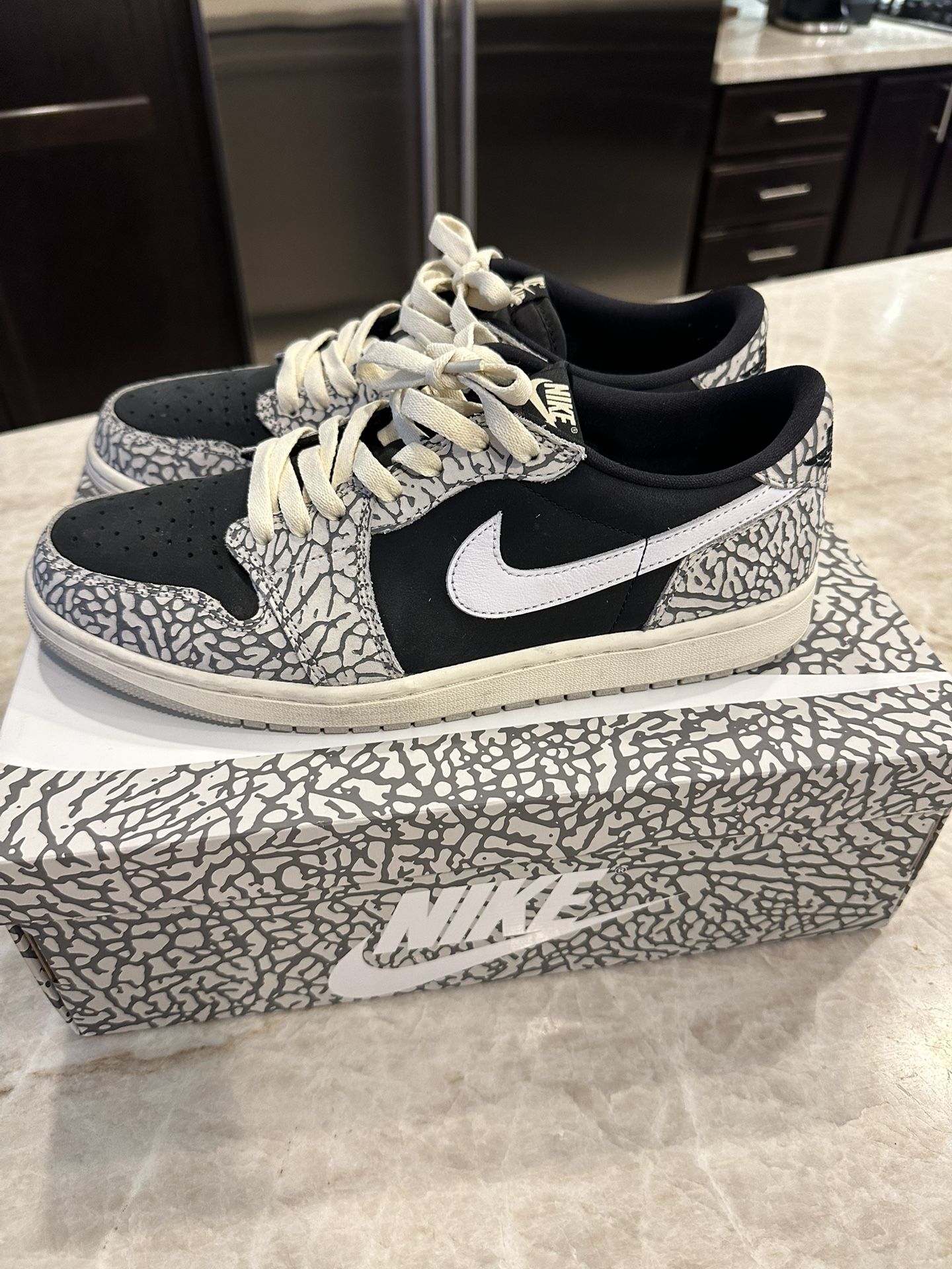 Jordan 1 Low Black Cement Sz 10.5