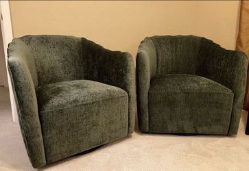 Set of 2 Green Velvet Swivel Accent Chairs