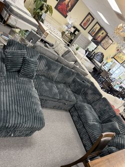 Corduroy Pull- Out Sectional With Storage Chaise ❄️ Winter Sale For A Limited Time Only ❄️