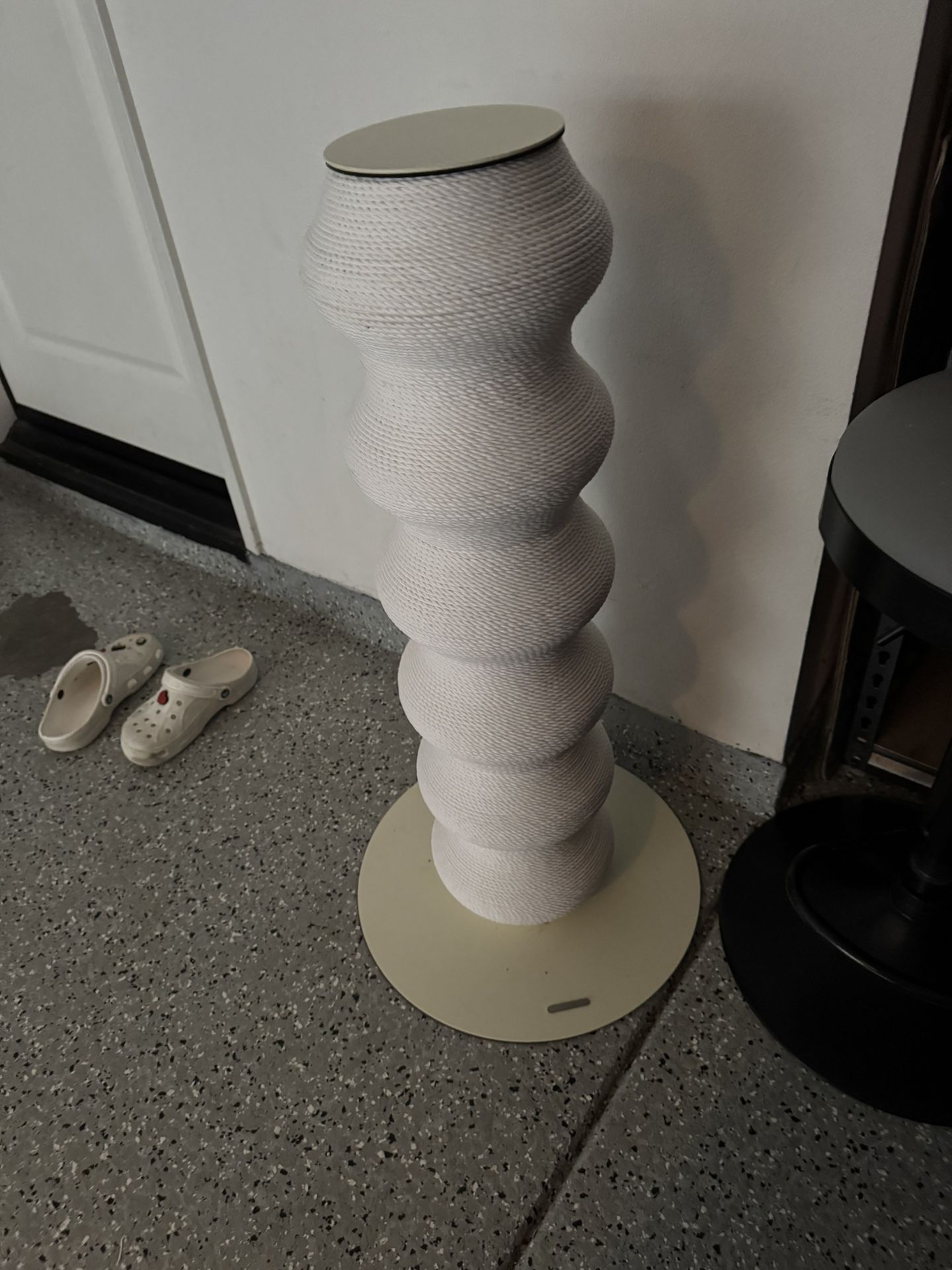 Cat scratching post, modern elegant