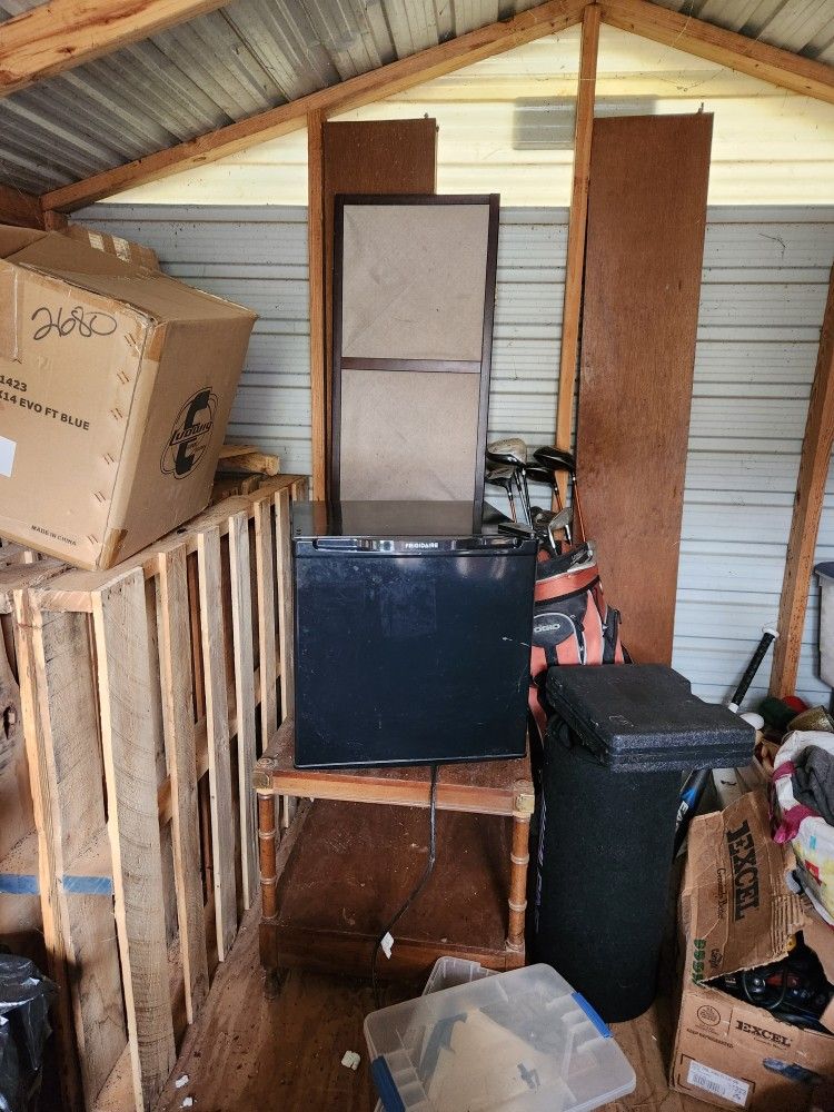Frigidaire Mini Fridge