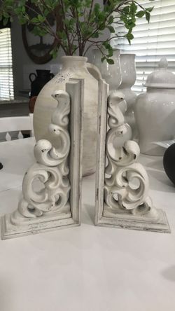 Distressed book ends