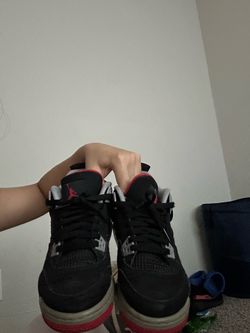 Size 6 Jordan 4s red thunders