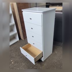 Five drawers dresser with rails