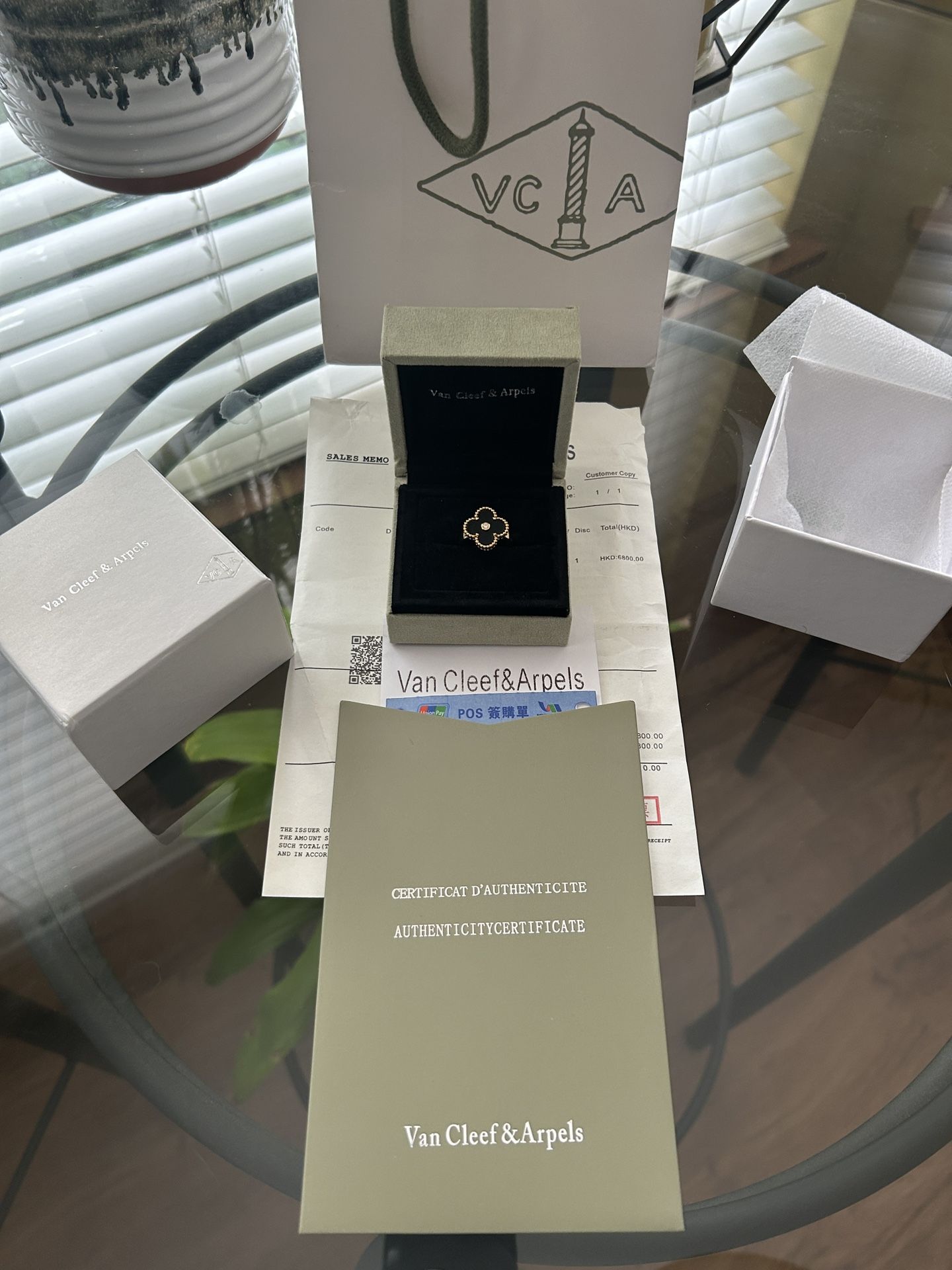 Van Cleef & Arpels Alhambra Ring 52 18k Yellow Gold, Diamond, Onyx, black mother of pearl