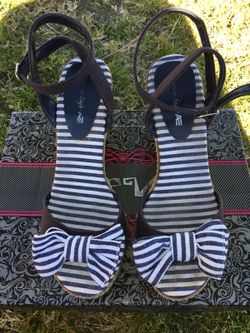 American Eagle Wedges Size 7