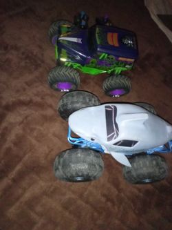 FAST!!!! RC GRAVE DIGGER AND MEGLADON