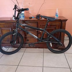 Mongoose BMX 20 Inch Bike