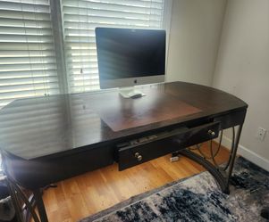 Sturdy, built to last, Desk Set
