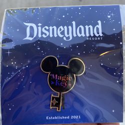 Disney, Magic Key, Souvenir Pin