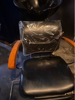 Hair shampoo bowl/chair station