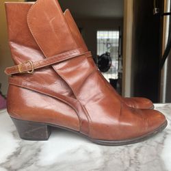 Vintage Salvatore Ferragamo Leather Boots, Made in Italy Shoes (Women 8 1/2)