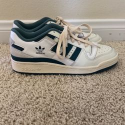 Adidas Tennis Shoes 