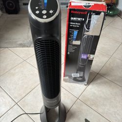 Honeywell 40” Tower Fan with Remote 