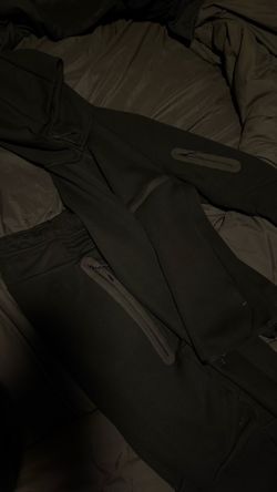 Brand new Nike tech set