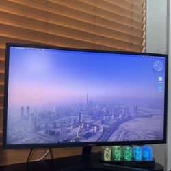 SAMSUNG 32" UJ59 Series 4K UHD (3840x2160) Computer Monitor,VA Panel, HDMI, Display Port, Eye Saver/Flicker Free Mode, FreeSync,