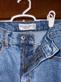 Abercrombie & Fitch, The 90s Relaxed Jeans - High Rise