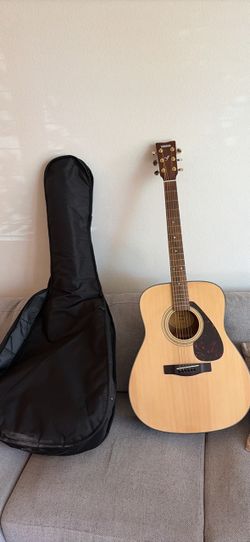 Yamaha Acoustic Guitar