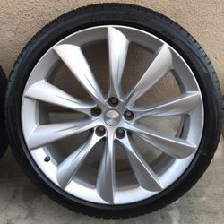 Tesla Model X Turbine 22” Wheels