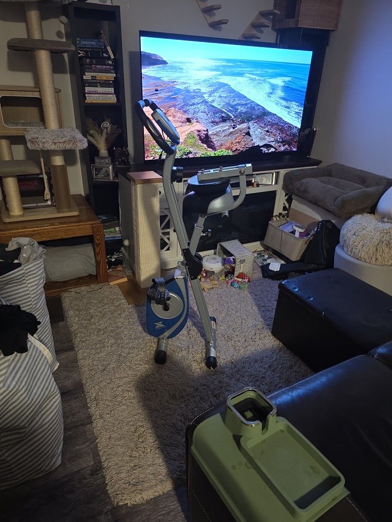 XTERRA Fitness Folding Exercise Bike, 225 LB Weight Capacity