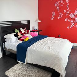 Bedroom set