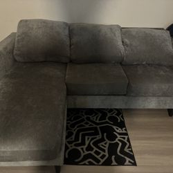 Gray Chaise Sectional Couch – Modern / Comfortable