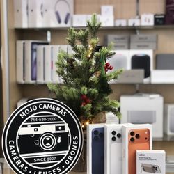 Iphone 17 Pro Max w/ Free Belkin Magsafe Battery Pack