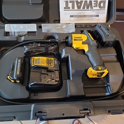 Dewalt Inspection Camera DCT411 With Wireless Screen