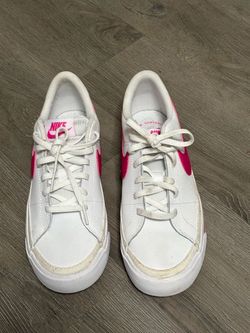 Nike women’s shoes size 8.5W