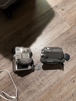 Sony and Panasonic Mini DV Camcorders – Lot of 2