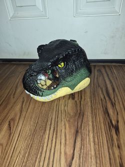 Dinosaur mask glowing eyes and soundeffects
