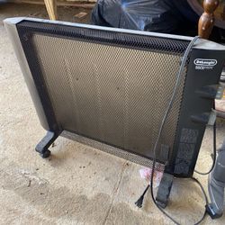 DeLonghi Convection Panel Heater, Full Room Quiet portable electric heater  