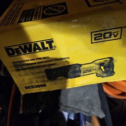 Dewalt Saw Zaw And Klien Tools And Tool Bag Loaded With Brand New Klien Tools