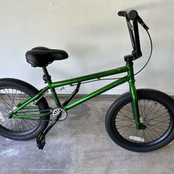 Mongoose BMX Green L100 For sale 