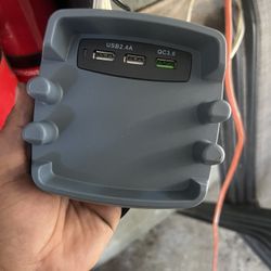 USB CHARGING STATION FOR 3 DEVICES