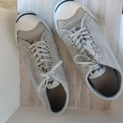 Canvas Jack Purcell Converse. Low Top Size Men's 8, Womens 10