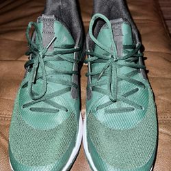 Under Armor Curry 7- Size 10 Men’s 
